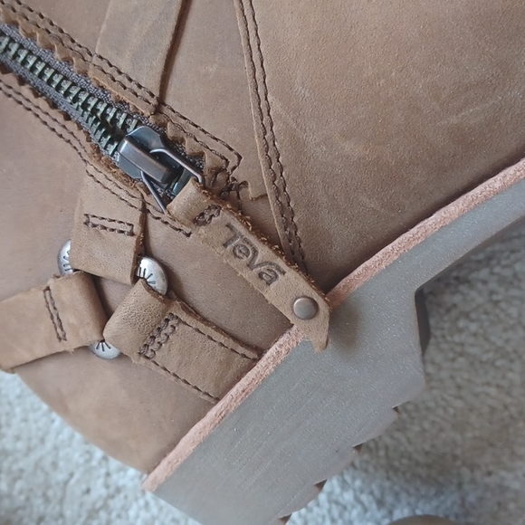 TEVA Suede Leather knee high boots Tan SZ 7.5 Quslity Equestian vibe Lole new - Picture 2 of 5